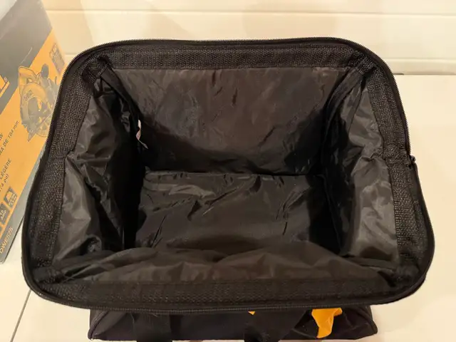 New Dewalt Saw-DWF575-140.00 - Photo 3