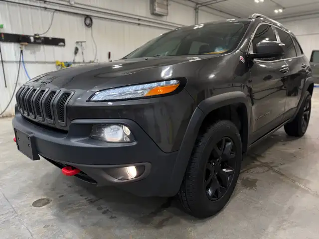 2016 JEEP CHEROKEE TRAILHAWK LOADED ACCIDENT FREE SAFETIED - Photo 4