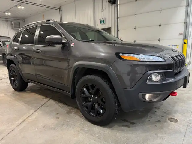 2016 JEEP CHEROKEE TRAILHAWK LOADED ACCIDENT FREE SAFETIED - Photo 9