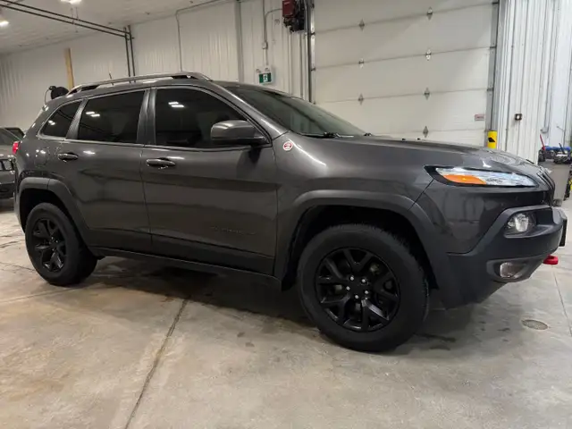 2016 JEEP CHEROKEE TRAILHAWK LOADED ACCIDENT FREE SAFETIED - Photo 10