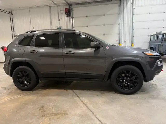 2016 JEEP CHEROKEE TRAILHAWK LOADED ACCIDENT FREE SAFETIED - Photo 16