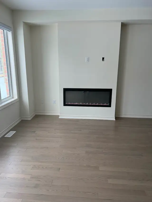 4 Bedroom House for Rent in Brampton - Photo 8