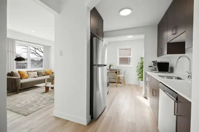 SPACIOUS Renovated 1 Bedroom Apartment! Available June 1st!