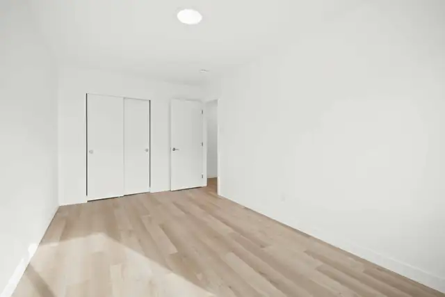 SPACIOUS Renovated 1 Bedroom Apartment! Available June 1st! - Photo 10