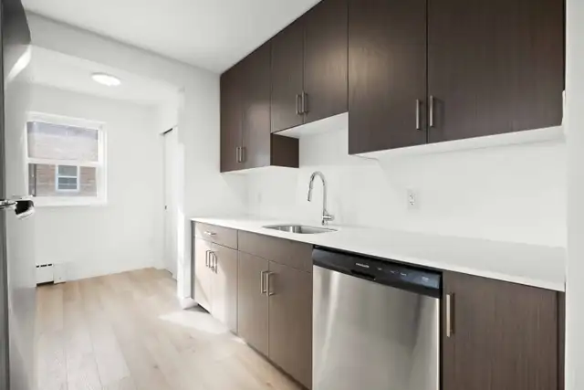 SPACIOUS Renovated 1 Bedroom Apartment! Available June 1st! - Photo 11