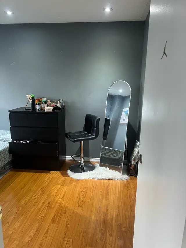 Room for Rent - Photo 3