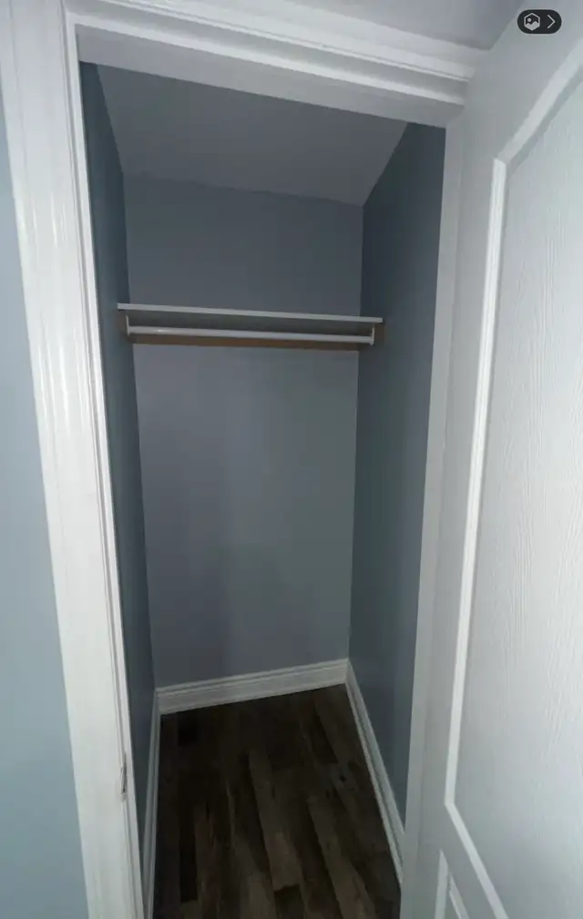 3 Bedroom and 2 washroom legal basement for rent - Photo 10
