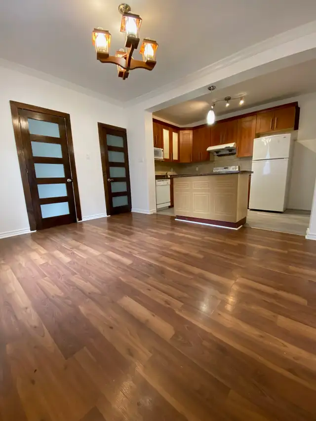 4 BEDROOM 2.5 BATH SINGLE HOME FOR RENT