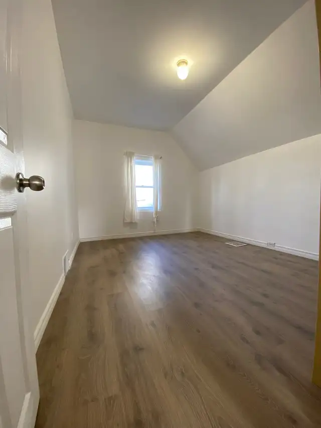 4 BEDROOM 2.5 BATH SINGLE HOME FOR RENT - Photo 6