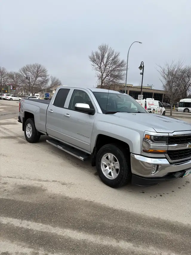 2017 Chevrolet Silverado LT - Photo 2