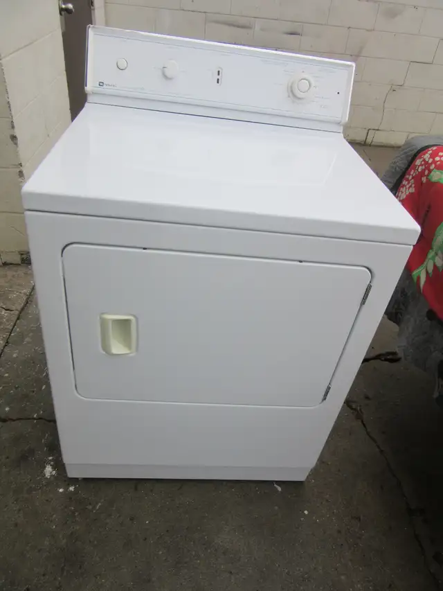 MAYTAG DRYER GREAT SHAPE