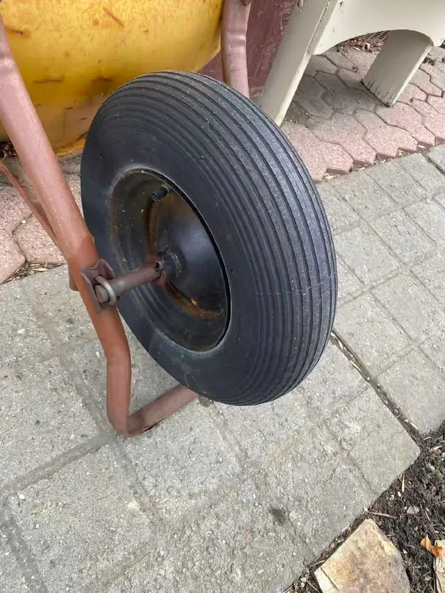 steel wheelbarrow for sale - Photo 4