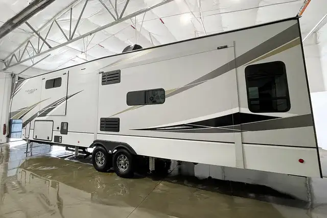2022 Alliance RV Paradigm 370FB – Luxury Pre-Owned 5th Wheel - Photo 5