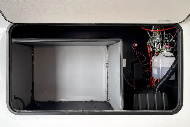 2022 Alliance RV Paradigm 370FB – Luxury Pre-Owned 5th Wheel - Photo 7