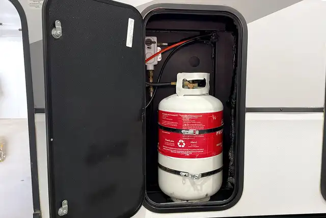 2022 Alliance RV Paradigm 370FB – Luxury Pre-Owned 5th Wheel - Photo 9