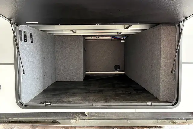 2022 Alliance RV Paradigm 370FB – Luxury Pre-Owned 5th Wheel - Photo 12