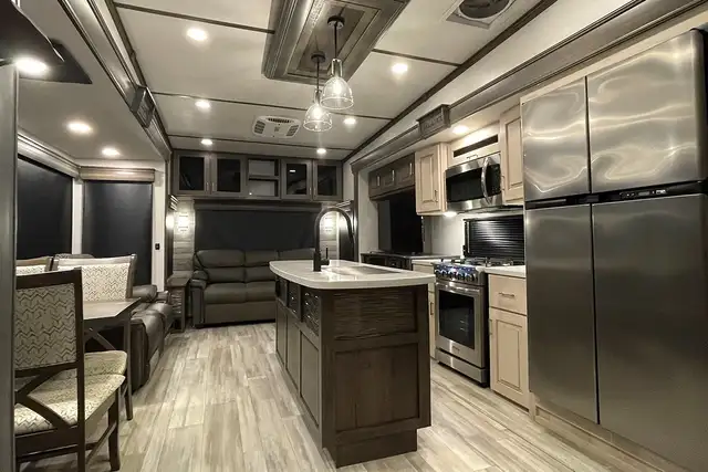 2022 Alliance RV Paradigm 370FB – Luxury Pre-Owned 5th Wheel - Photo 14