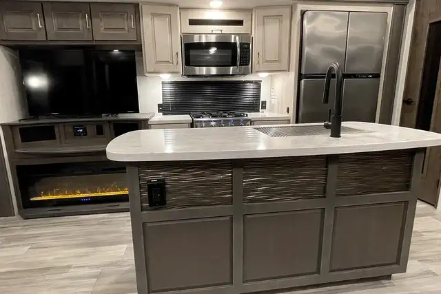 2022 Alliance RV Paradigm 370FB – Luxury Pre-Owned 5th Wheel - Photo 18