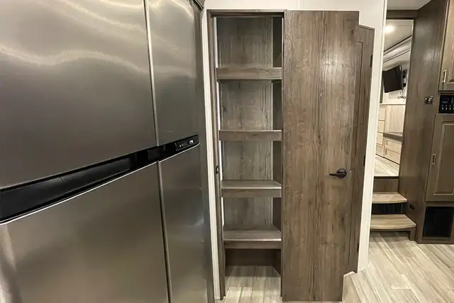 2022 Alliance RV Paradigm 370FB – Luxury Pre-Owned 5th Wheel - Photo 19