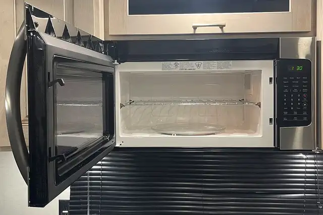 2022 Alliance RV Paradigm 370FB – Luxury Pre-Owned 5th Wheel - Photo 21