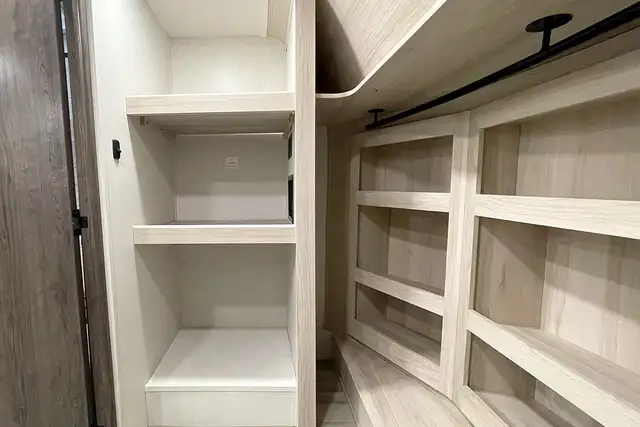 2022 Alliance RV Paradigm 370FB – Luxury Pre-Owned 5th Wheel - Photo 39