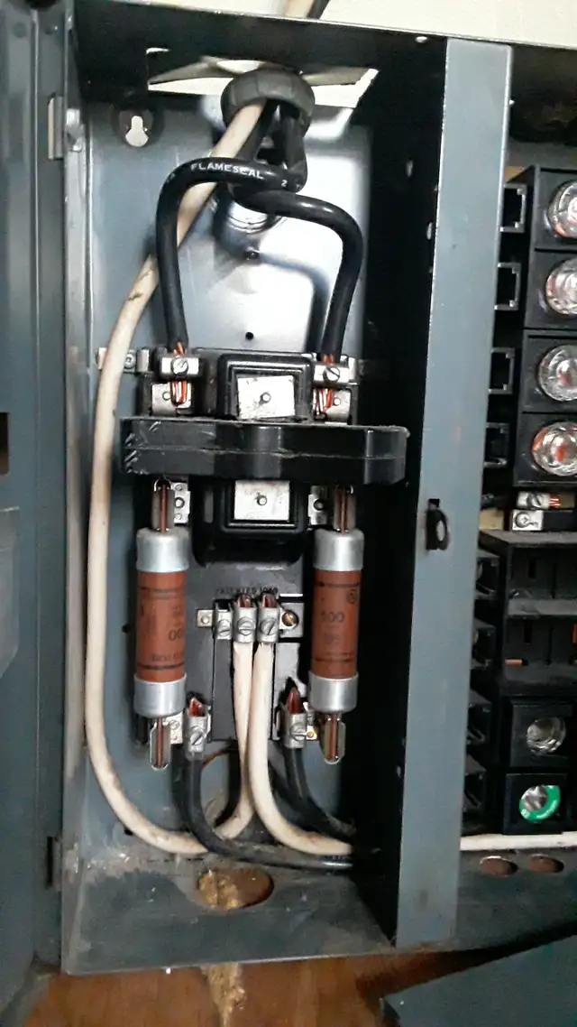 Electrical Panel - Photo 3