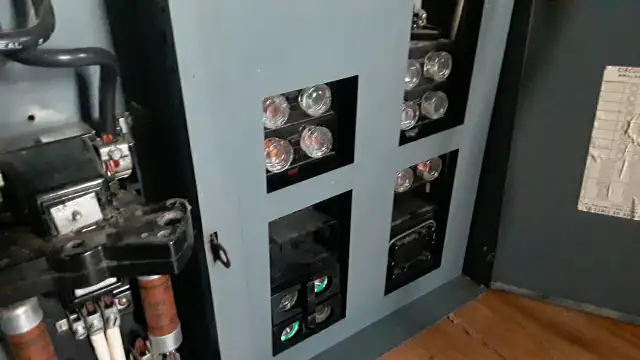 Electrical Panel - Photo 4