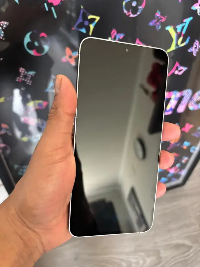 Samsung S25 FE 128GB Airpods/Charger Set/Delivery - Photo 3