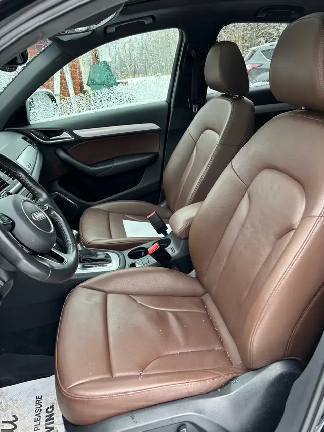 2015 Black Audi Q3 with leather and sunroof - Photo 5