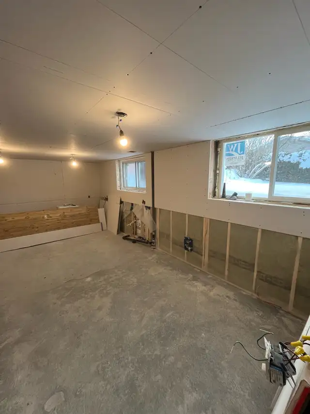 Finished basement - Photo 2