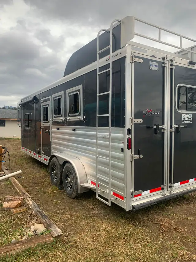 2020 exiss 3h living quarters