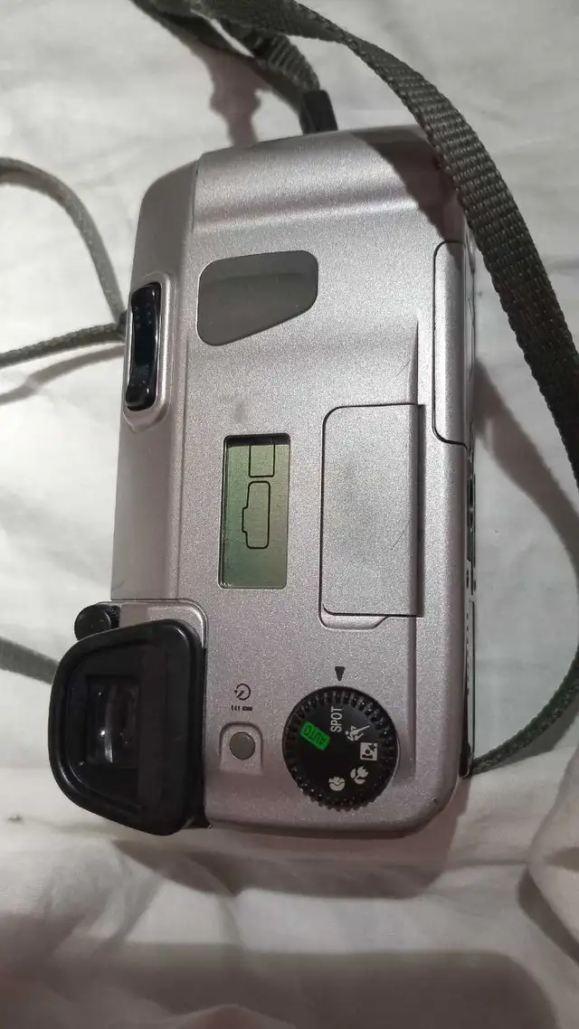 Canon Elph 490Z Film Camera- I have lots of cameras here - Photo 3