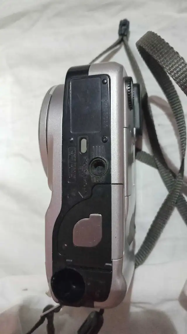 Canon Elph 490Z Film Camera- I have lots of cameras here - Photo 4