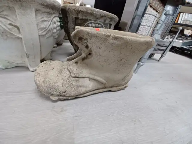 Concrete Planters - Photo 2