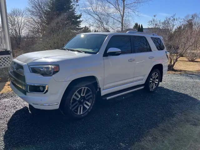 2016 Toyota 4-Runner Limited Red Wood Edition - Photo 2