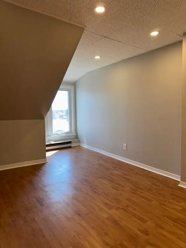 Bourget 1 Bedroom Apartment For Rent   Den All Inclusive - Photo 8