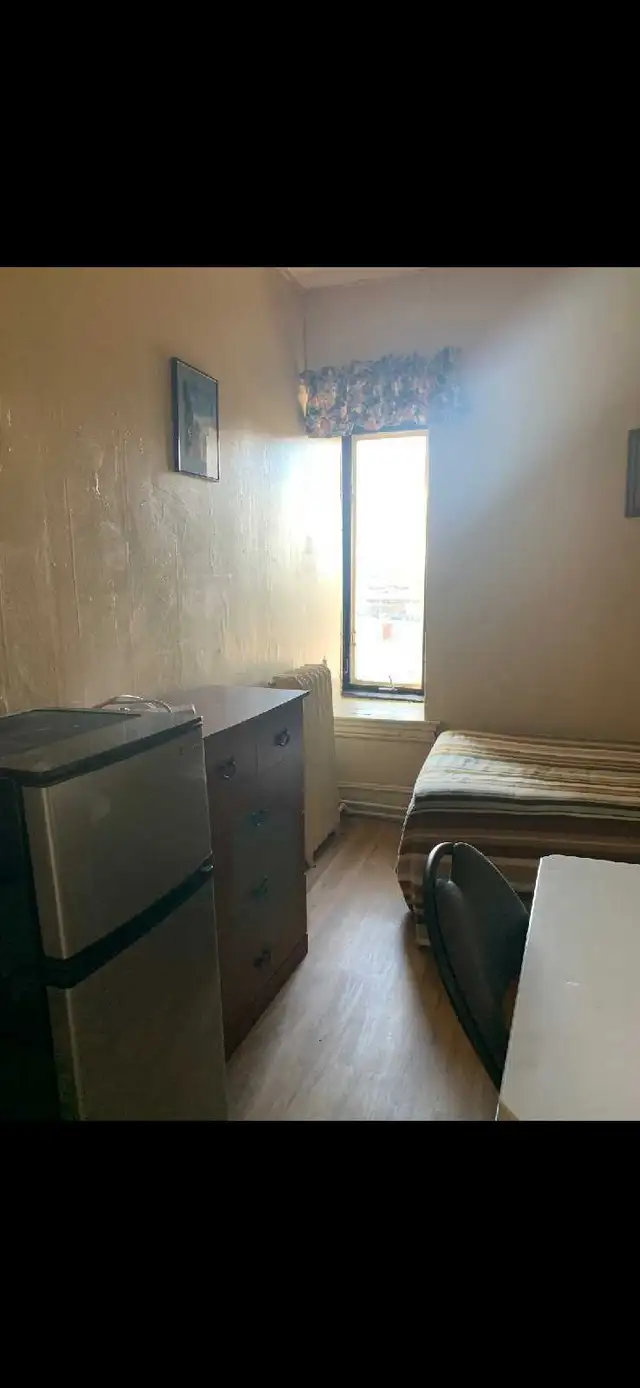 Furnished Room for Rent $650/month Wi/Fi Included - Photo 3
