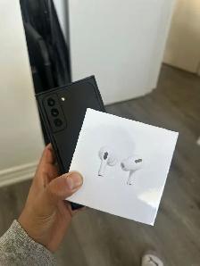 Samsung Galaxy S22 256GB Airpods/Charger Set/Delivery