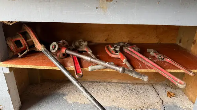 Sheet Metal Hand Tools - Photo 2