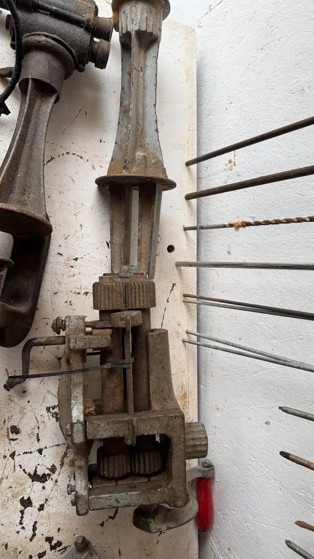 Sheet Metal Hand Tools - Photo 6