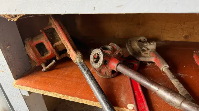 Sheet Metal Hand Tools - Photo 9