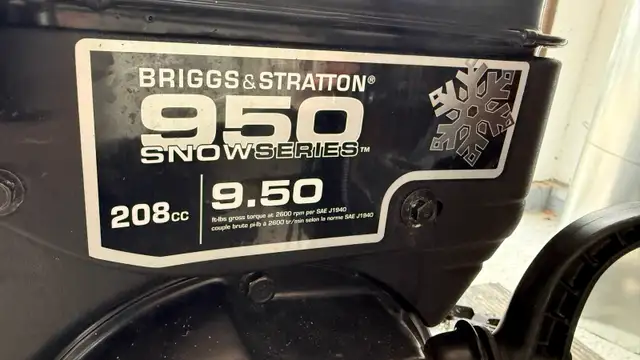 Snowblower - like new - Photo 3