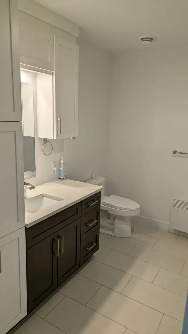 Grand 5 ½ avec bureau et garage chauffé - Photo 2