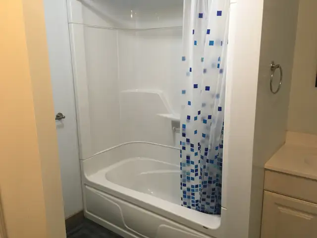 bachelor à louer à Lachenaie - Photo 5