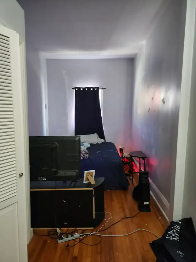 40 Cliff St #4 - Updated 3BR, Central Location, W/D in unit - Photo 7