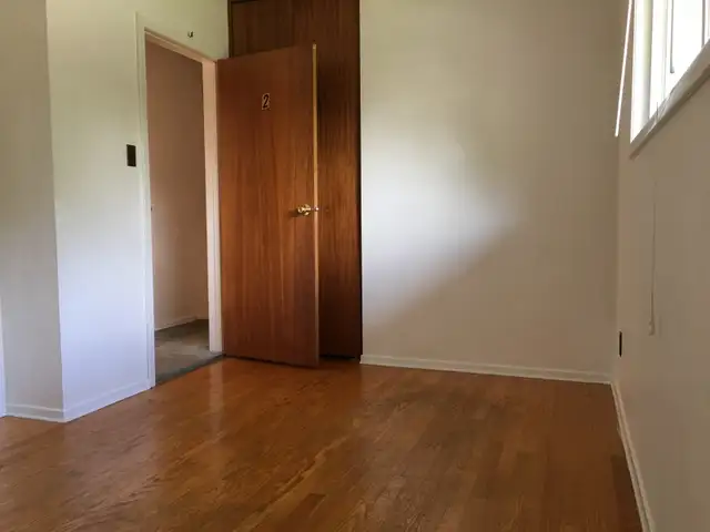 20 cardill house rental near UW & WLU, 10 mins walking - Photo 23