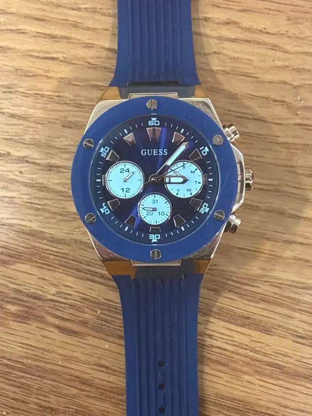 Guess watch