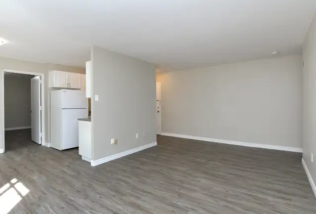 2 Bedroom in Cambridge - Utilities Included - Photo 11