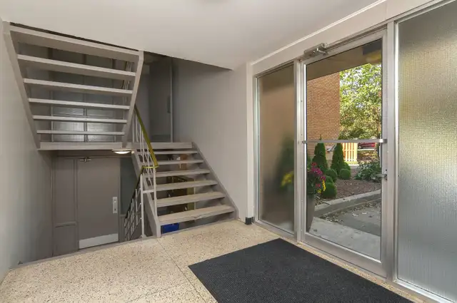 ALL INCLUSIVE - The Tuscan 1 BR Apartment Available - Photo 4