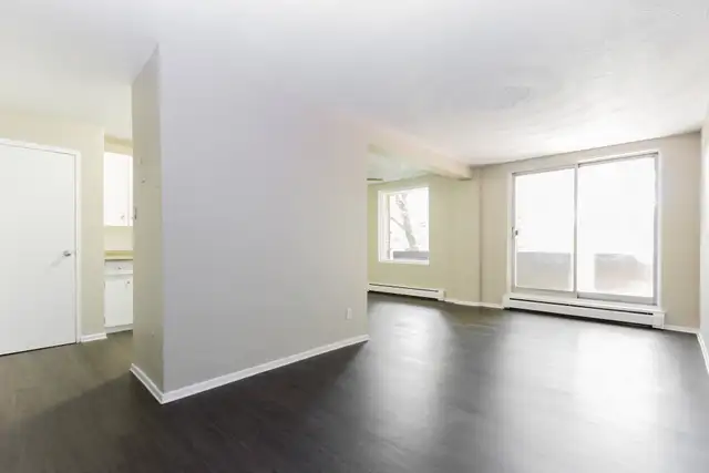 ALL INCLUSIVE - The Tuscan 1 BR Apartment Available - Photo 5